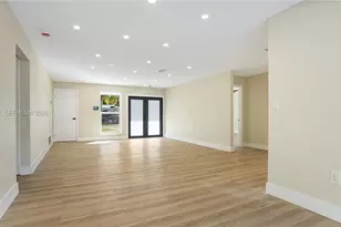 8651 NW 24th St, Sunrise, FL 33322 - Photo 10