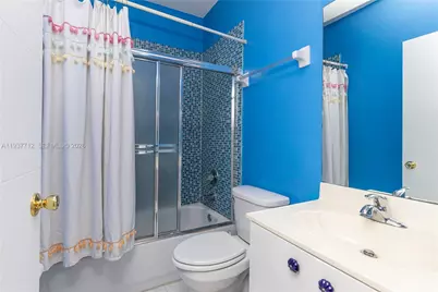 10800 NW 51st Ln, Doral, FL 33178 - Photo 32