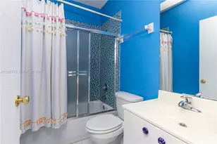 10800 NW 51st Ln, Doral, FL 33178 - Photo 32