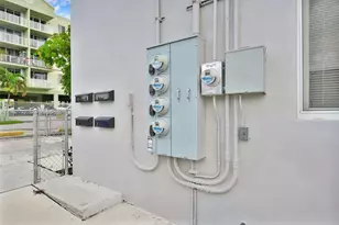 600 NW 25th Ct, Miami, FL 33125 - Photo 14