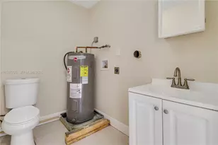 17295 Lincoln Ln, Jupiter, FL 33458 - Photo 14
