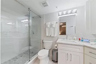 2067 S Ocean Dr, Hallandale Beach, FL 33009 - Photo 18