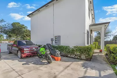 11851 SW 220th St, Miami, FL 33170 - Photo 18