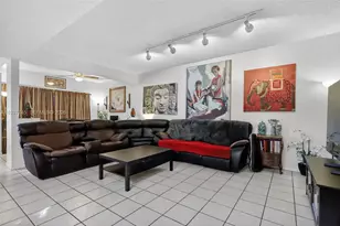 8260 NW 191st Ln, Hialeah, FL 33015 - Photo 6