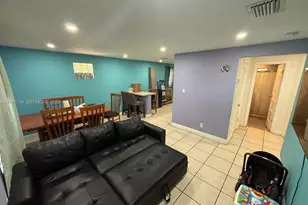 1299 NE 40th Ct, Oakland Park, FL 33334 - Photo 2