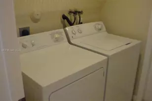 4302 Foxtail Ln, Weston, FL 33331 - Photo 10