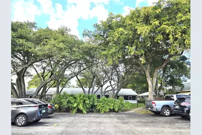 842 Banks Rd, Coconut Creek, FL 33063 - Photo 16