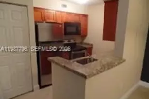 2831 N Oakland Forest Dr, Oakland Park, FL 33309 - Photo 4