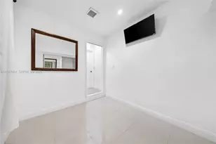 6240 Gauntlet Hall Ln, Davie, FL 33331 - Photo 14