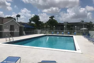 455 NE 210th Cir Terrace, Miami, FL 33179 - Photo 4