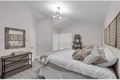 10831 NW 3rd Ct, Pembroke Pines, FL 33026 - Photo 14