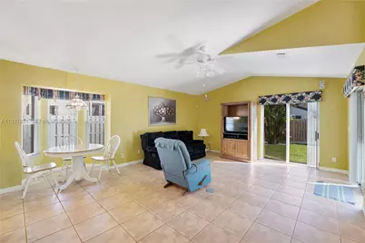 836 NW 131st Ave, Sunrise, FL 33325 - Photo 8