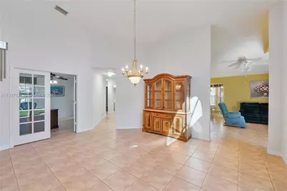836 NW 131st Ave, Sunrise, FL 33325 - Photo 6