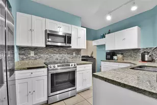 1419 Avon Ln, North Lauderdale, FL 33068 - Photo 18