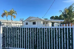 655 NW 2nd St, Florida City, FL 33034 - Photo 1