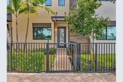 2182 NW 6th St, Fort Lauderdale, FL 33311 - Photo 2