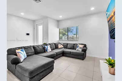 2182 NW 6th St, Fort Lauderdale, FL 33311 - Photo 6