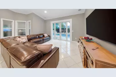 3190 SW 133rd Pl, Miami, FL 33175 - Photo 10