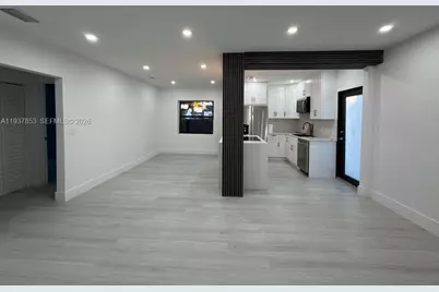 854 NW 76th St, Miami, FL 33150 - Photo 4