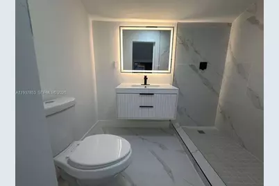 854 NW 76th St, Miami, FL 33150 - Photo 8