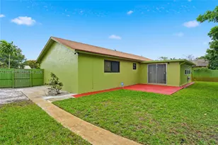 8510 NW 8th St, Pembroke Pines, FL 33024 - Photo 32