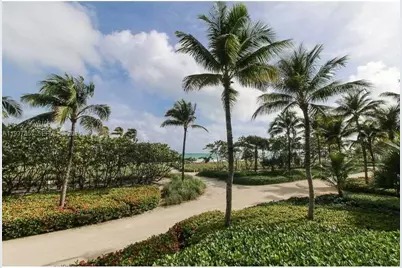 10185 Collins Ave #PH02, Bal Harbour, FL 33154 - Photo 18