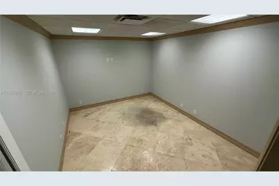 2740 E Oakland Park Blvd #205, Fort Lauderdale, FL 33306 - Photo 16