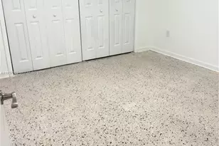 1141 NW 32nd Ave, Miami, FL 33125 - Photo 16