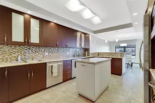 9801 Collins Ave, Bal Harbour, FL 33154 - Photo 22