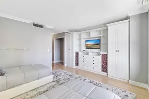 9801 Collins Ave, Bal Harbour, FL 33154 - Photo 38