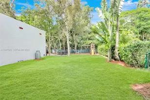 517 Minorca Ave, Coral Gables, FL 33134 - Photo 4