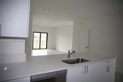 5001 Peacock Way #5001, Dania Beach, FL 33312 - Photo 16