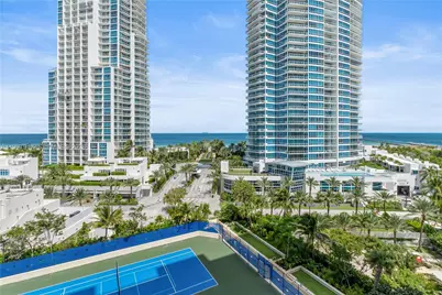400 S Pointe Dr #906, Miami Beach, FL 33139 - Photo 2