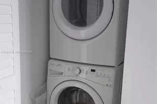 151 SE 1st St, Miami, FL 33131 - Photo 32