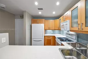 401 SE 10th St, Dania Beach, FL 33004 - Photo 12