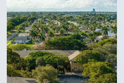 401 SE 10th St #B205, Dania Beach, FL 33004 - Photo 22