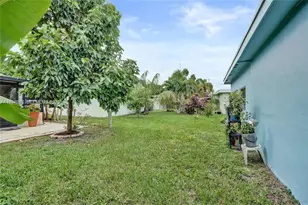 4914 NW 52nd Ct, Tamarac, FL 33319 - Photo 2