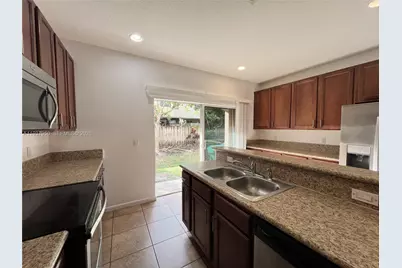 5906 Woodlands Blvd, Tamarac, FL 33319 - Photo 12