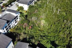 8055 NW 104th Ave, Doral, FL 33178 - Photo 22