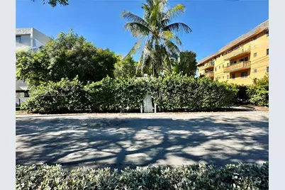 12418 NE 4th Ave, North Miami, FL 33161 - Photo 16