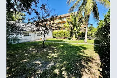 12418 NE 4th Ave, North Miami, FL 33161 - Photo 4