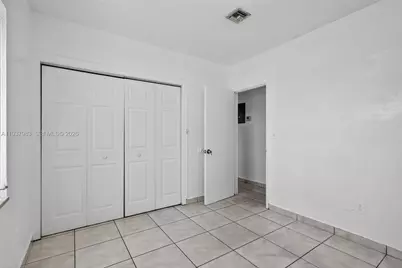 1498 NE 180th St, North Miami Beach, FL 33162 - Photo 18