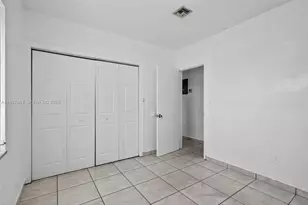 1498 NE 180th St, North Miami Beach, FL 33162 - Photo 18