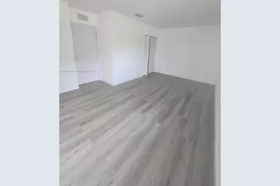 568 NW 7th St #0, Florida City, FL 33034 - Photo 8