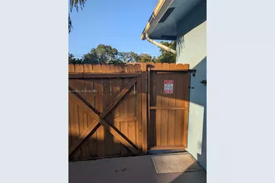 [Address not provided], Hallandale Beach, FL 33009 - Photo 10