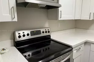 7390 NW 38th St, Davie, FL 33024 - Photo 4