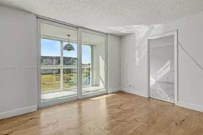 2831 Sunrise Lakes Dr. E #204, Sunrise, FL 33322 - Photo 12