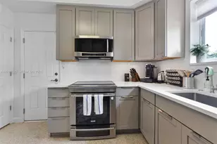 8700 N Miami Ave, El Portal, FL 33150 - Photo 12