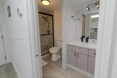 2301 Collins Ave #423, Miami Beach, FL 33139 - Photo 14