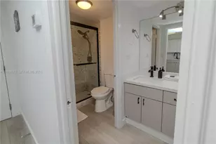 2301 Collins Ave, Miami Beach, FL 33139 - Photo 14